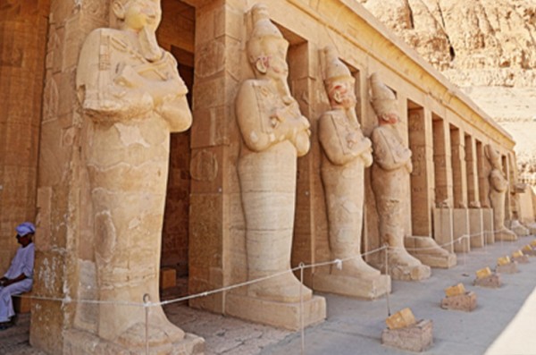 Luxor + Valley Of The Kings